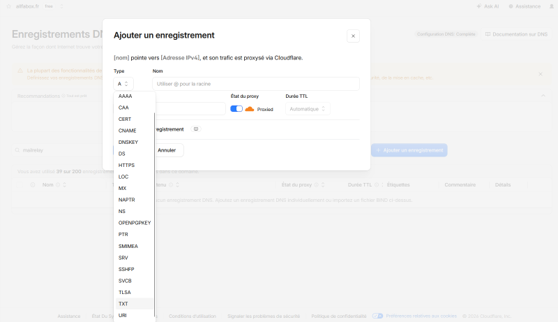 Cloudflare, liste déroulante des types d'enregistrement DNS, TXT sélectionné